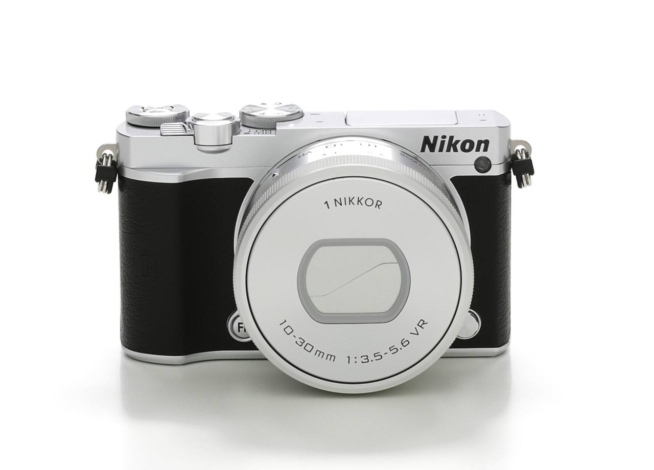Nikon 1 appareil photo numérique sans miroir J5 avec objectif PD-ZOOM 10-30 mm (argent) (modèle international) Aucune garantie
